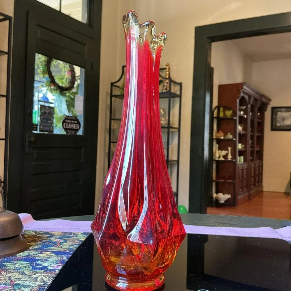 MCM Amberina Kanawha Swung Vtg Ombré Art Glass Bud Vase Diamond Cut 9